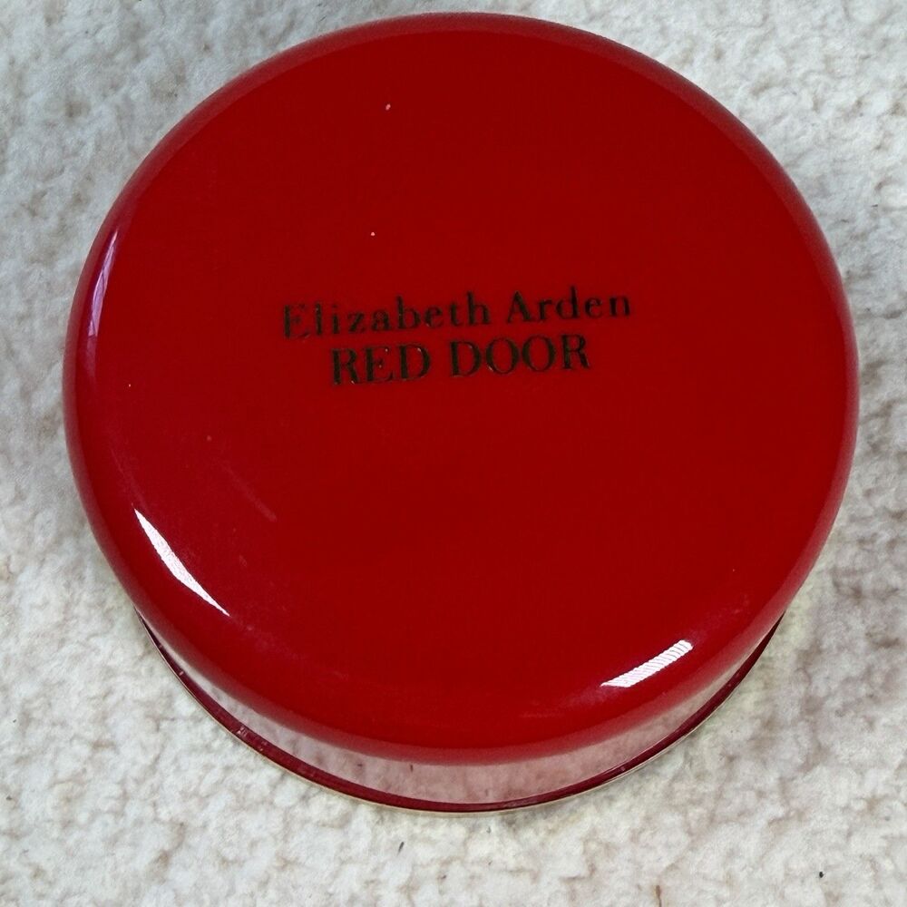 Red Door by Elizabeth Arden Perfumed Body Powder 2.6 oz Dusting Powder